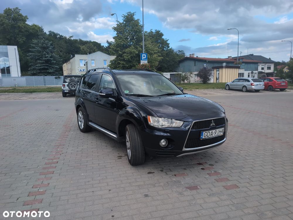 Mitsubishi Outlander - 8