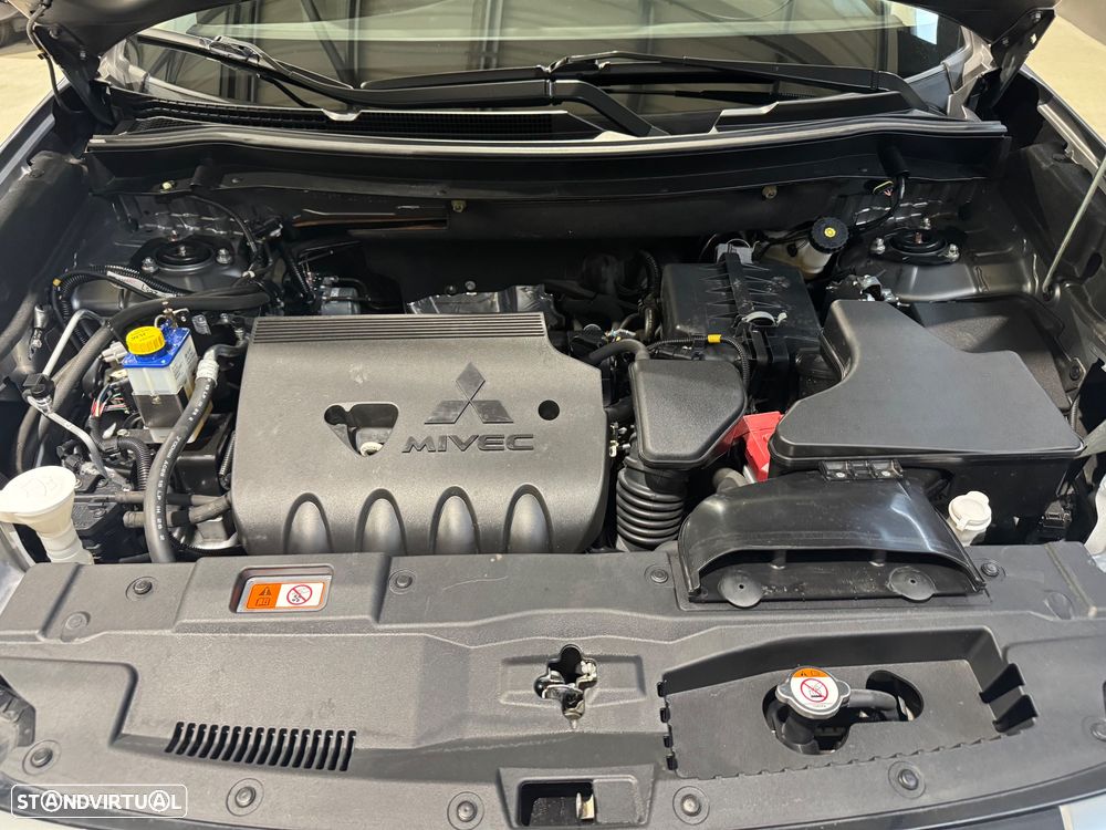 Mitsubishi Outlander 2.0 Kaiteki CVT - 47