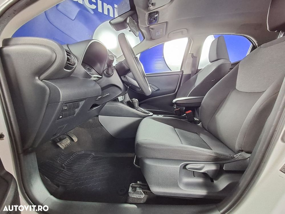 Toyota Yaris - 11
