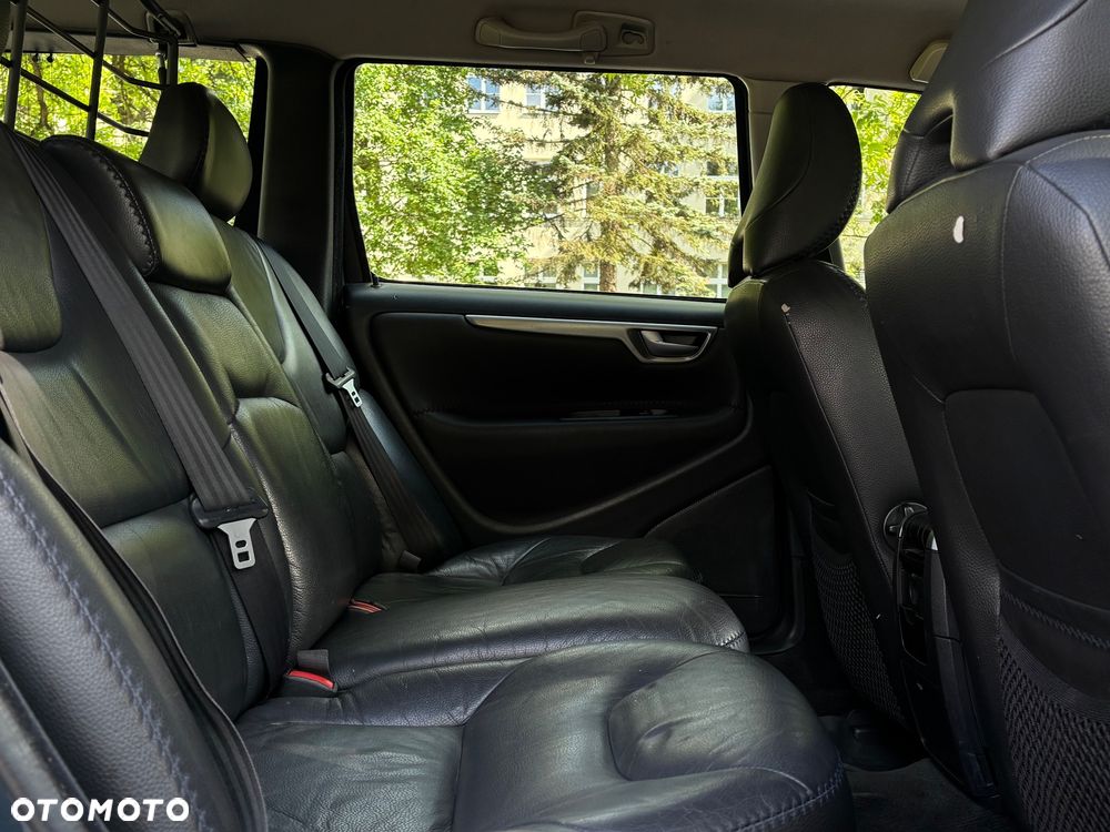 Volvo XC 70 D5 AWD Momentum - 9