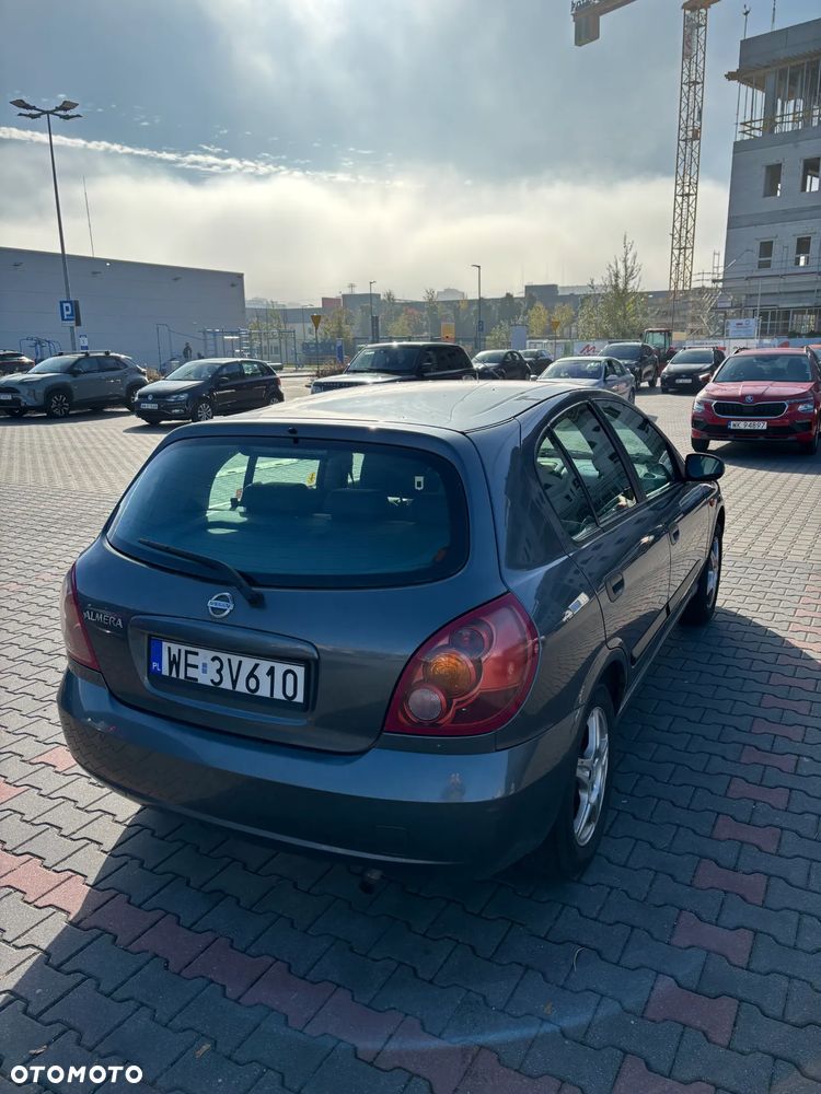 Nissan Almera - 8
