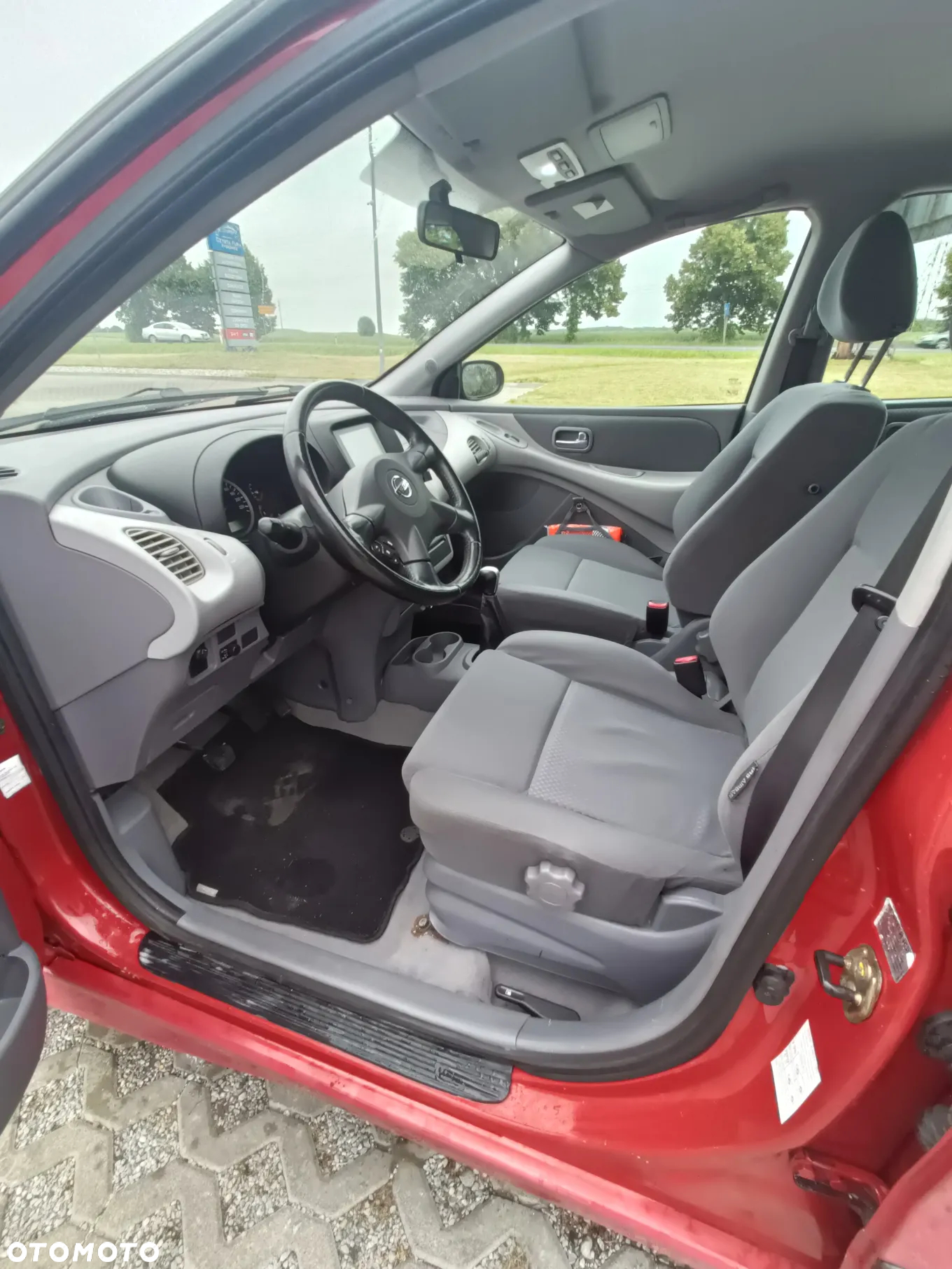 Nissan Almera Tino 1.8 Acenta - 8