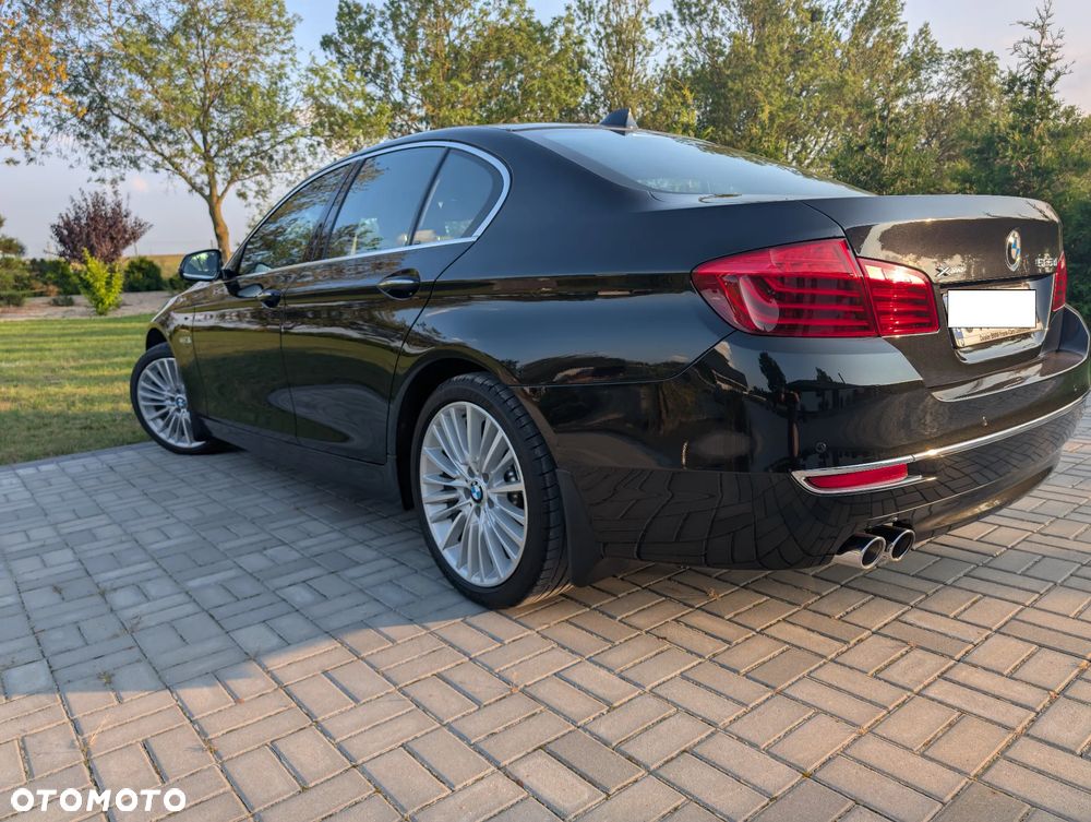 BMW Seria 5 525d xDrive Luxury Line - 13