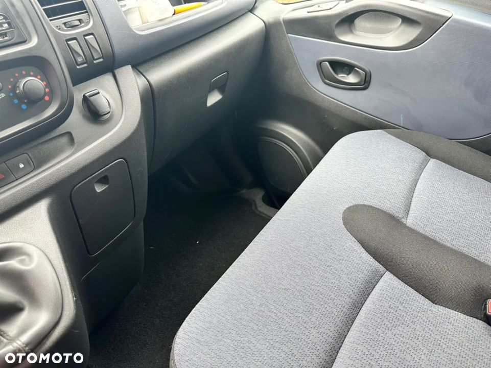 Opel Vivaro Chlodnia pod Farmaceutyki euro 6 - 16