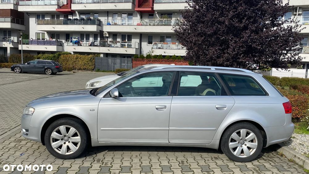 Audi A4 Avant - 4