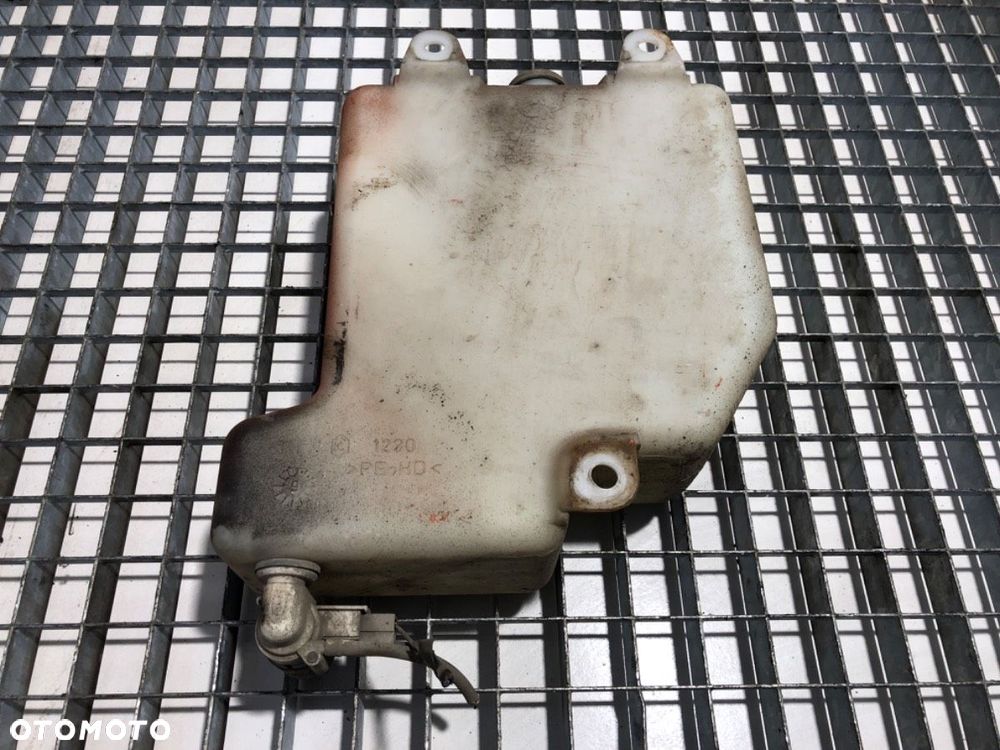 ZBIORNIK SPRYSKIWACZY  STAR 1142 6842 cm3 110 kW [150 KM] - 2