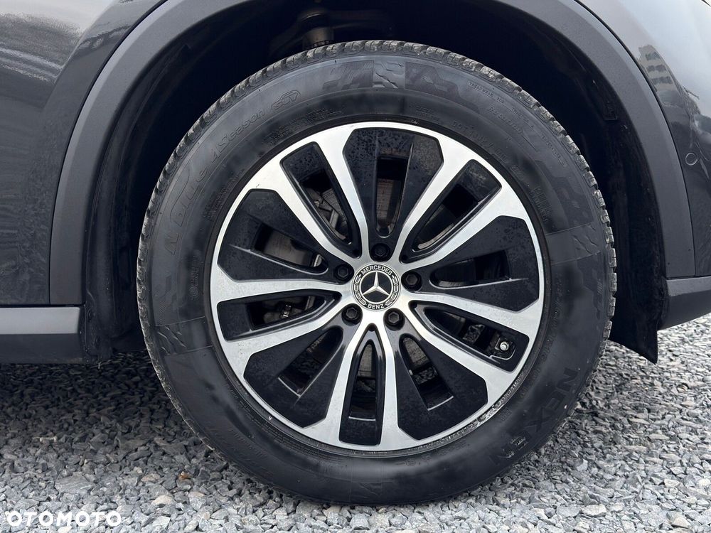 Mercedes-Benz GLC - 24