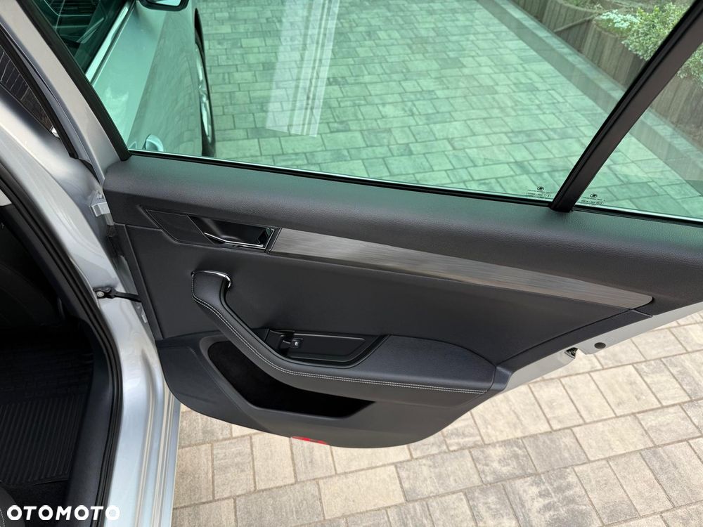 Skoda Superb 1.5 TSI Style DSG - 35