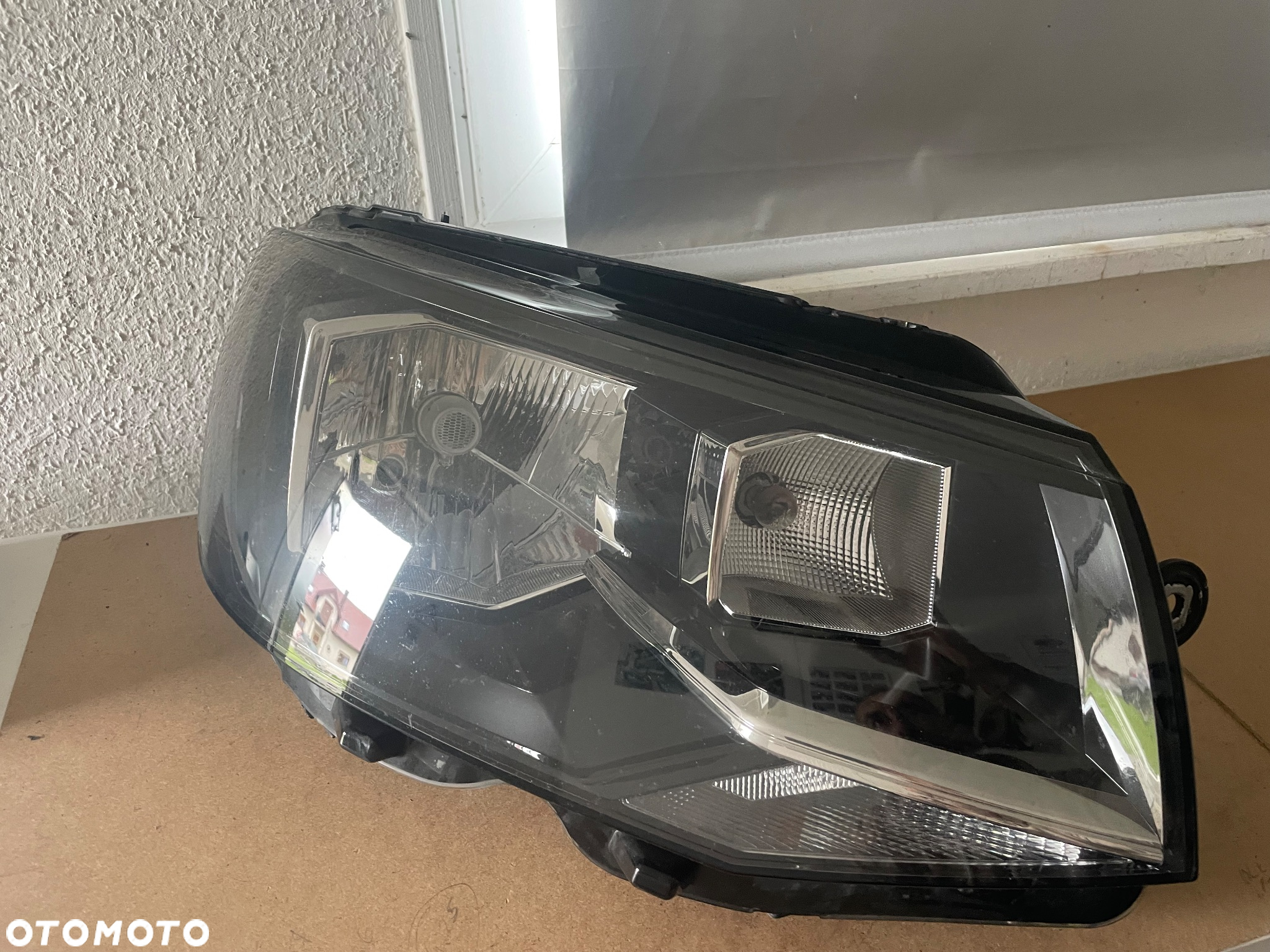 LAMPA REFLEKTOR prawy VW T6 7E1941016L cala - 3
