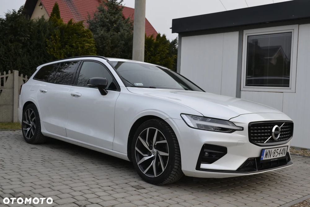 Volvo V60 B3 B R-Design - 8