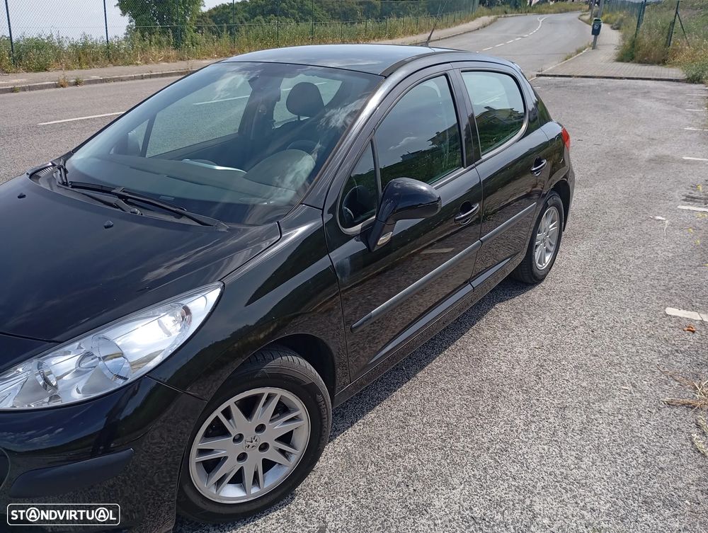 Peugeot 207 1.4 HDi Trendy - 3