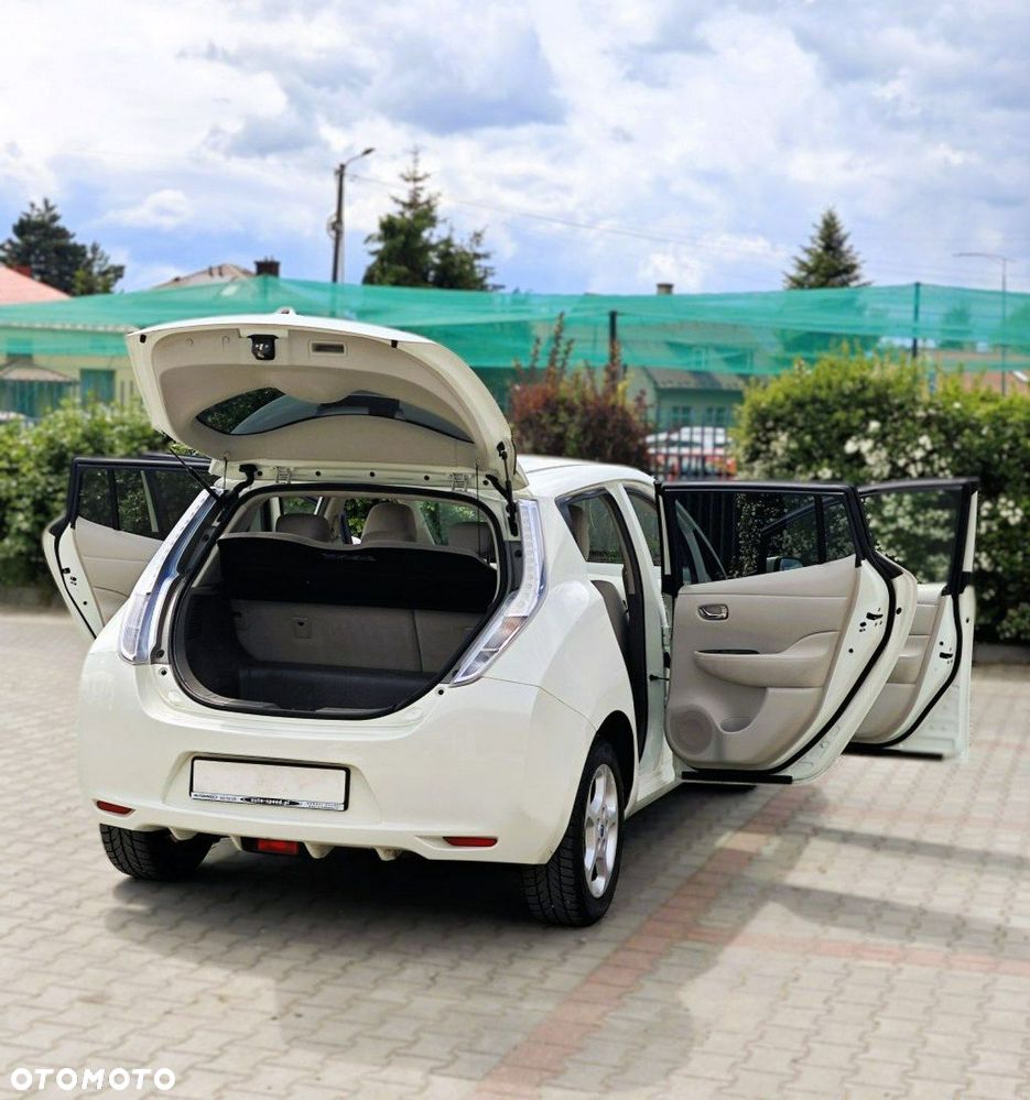 Nissan Leaf - 14