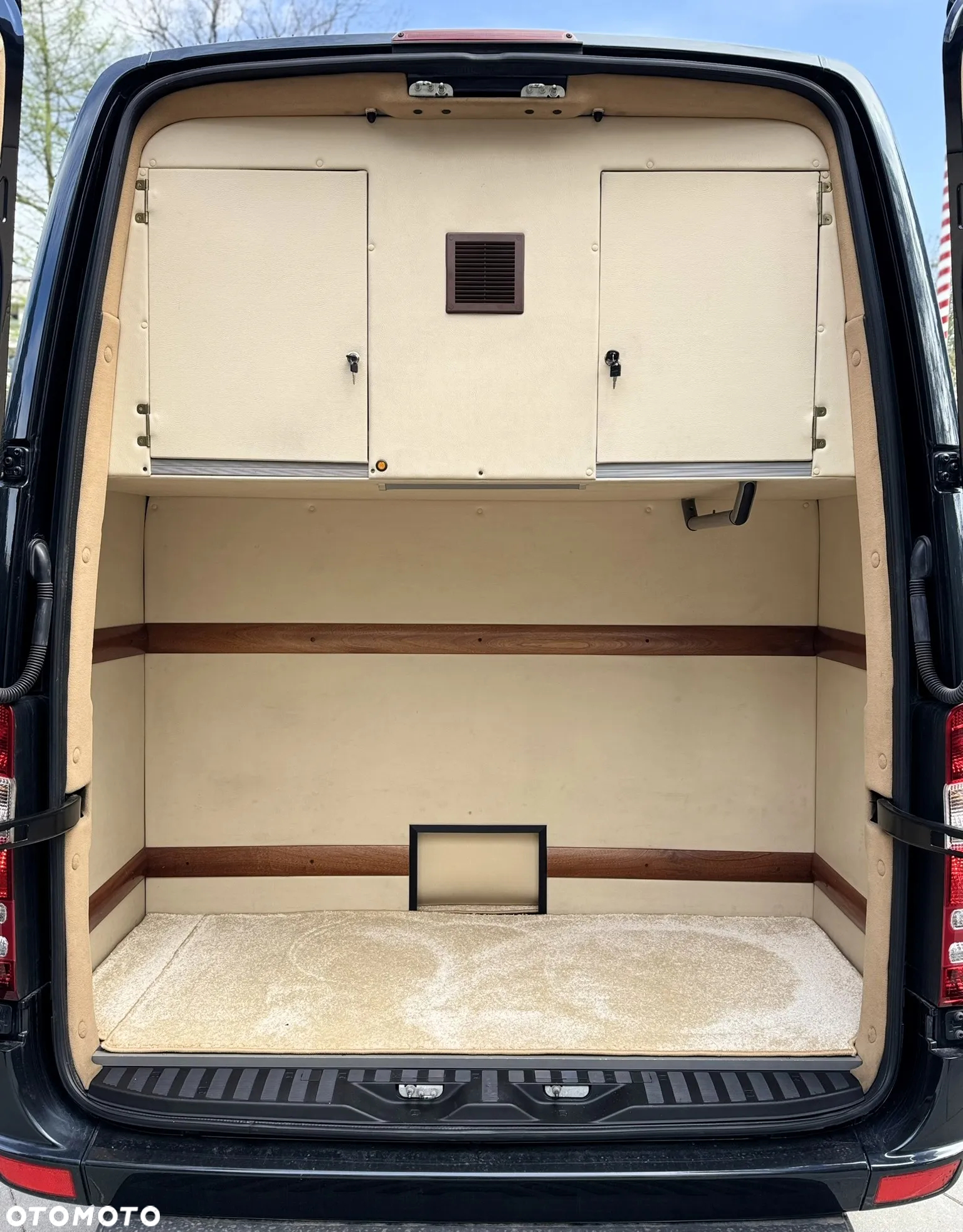 Mercedes-Benz Sprinter - 14