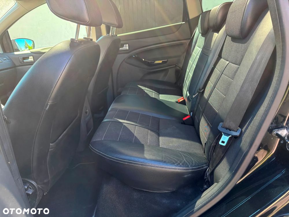 Ford Kuga 2.0 TDCi Titanium S - 24
