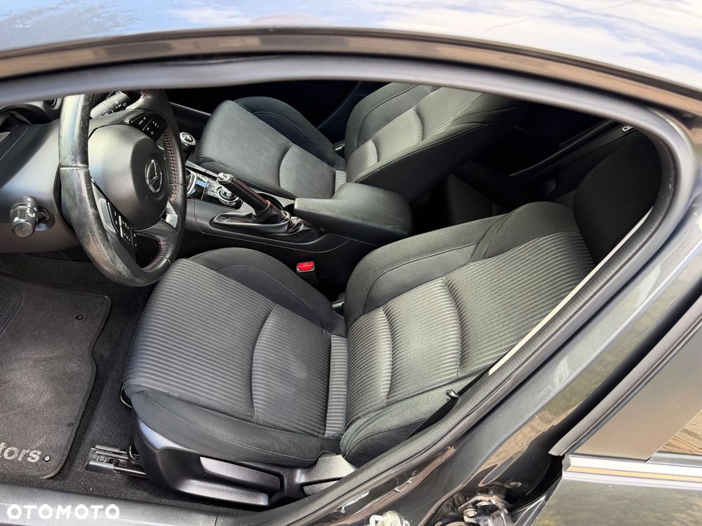 Mazda 3 - 15