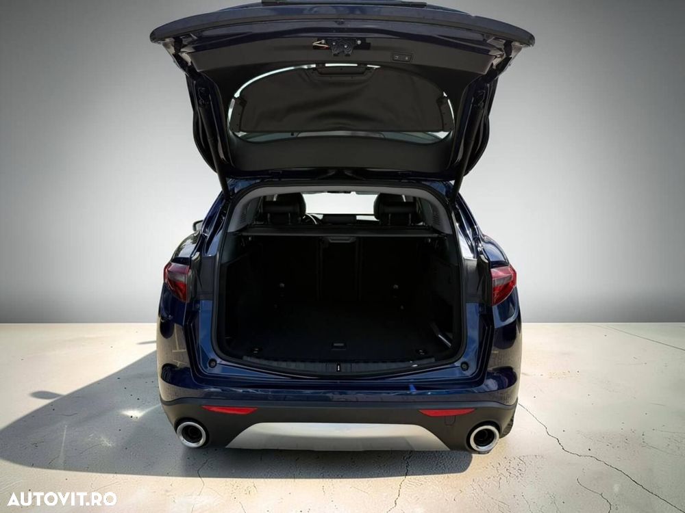 Alfa Romeo Stelvio - 14