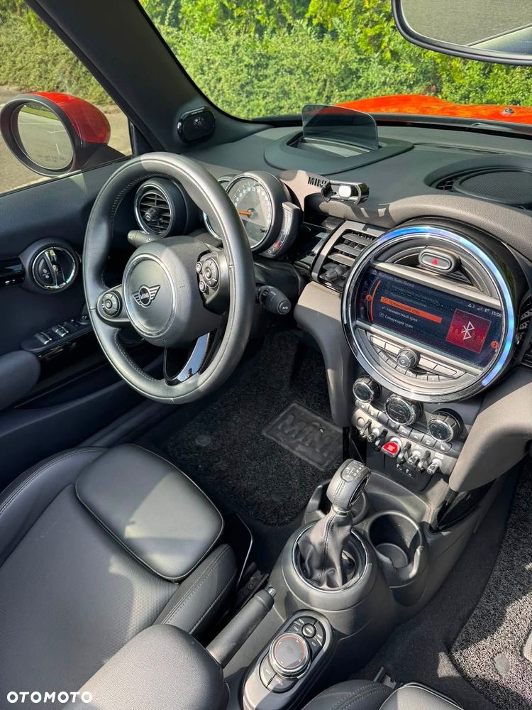 MINI Cooper Standard - 12