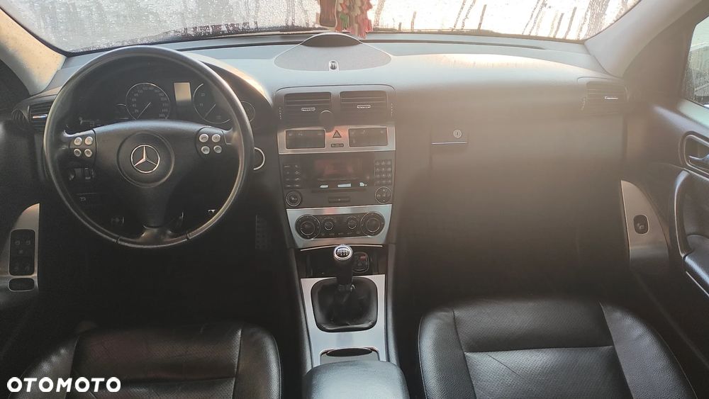 Mercedes-Benz Klasa C 180 T Kompressor Avantgarde - 6