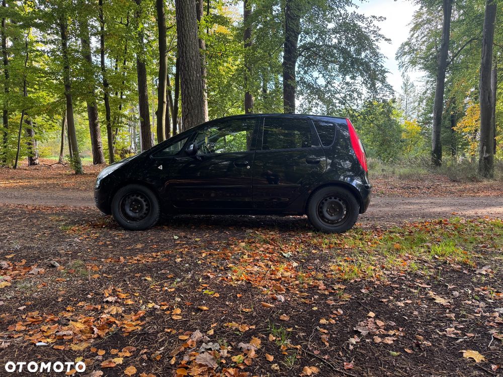 Mitsubishi Colt - 8