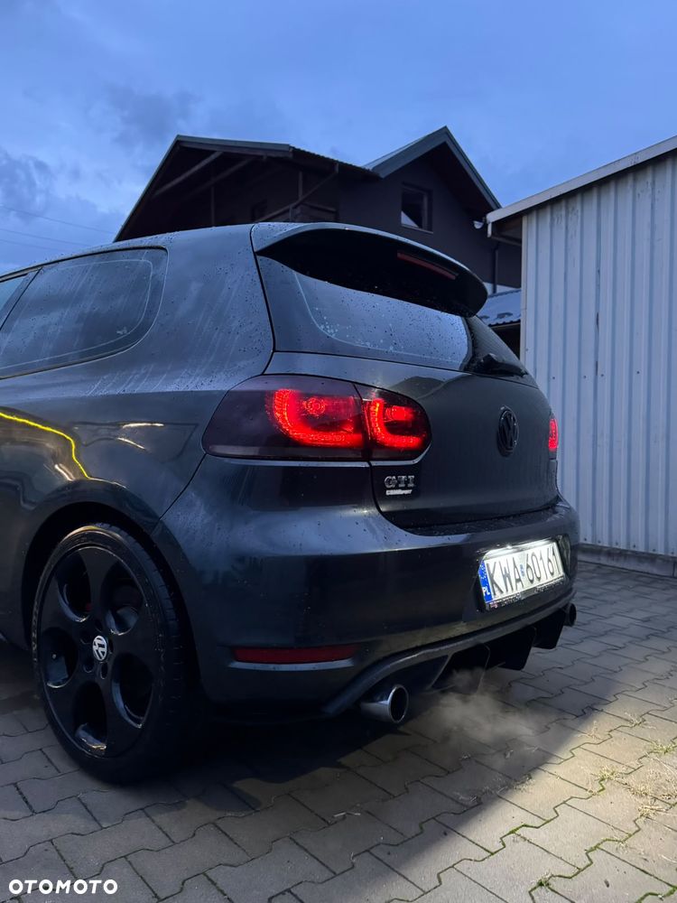 Volkswagen Golf 2.0 GTI - 11