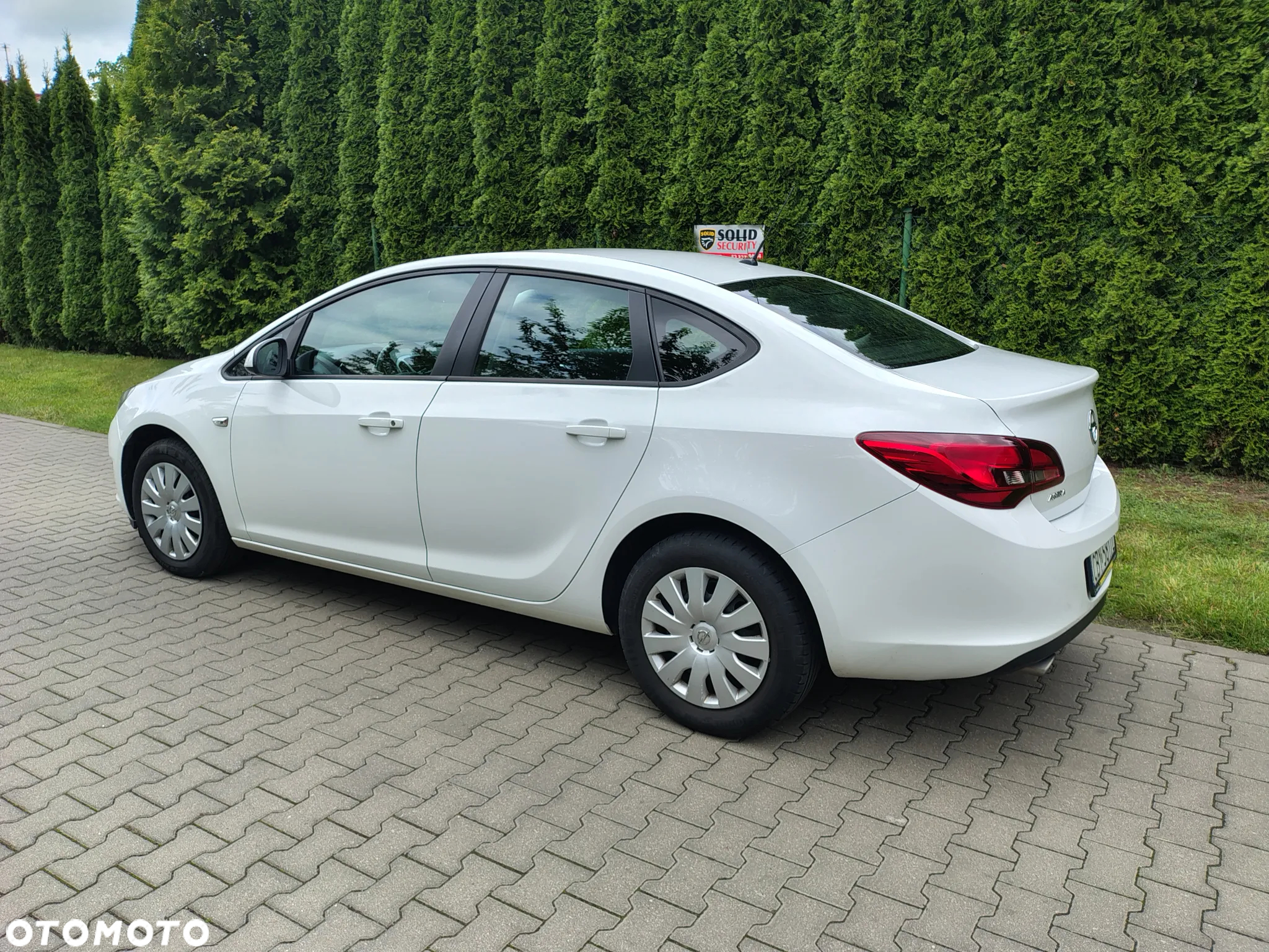 Opel Astra IV 1.4 T EU6 - 6