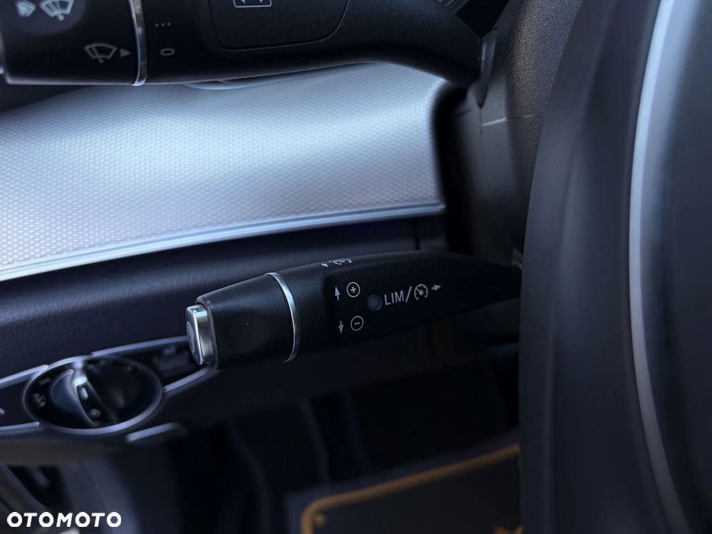 Mercedes-Benz Klasa E 220 d 9G-TRONIC - 27