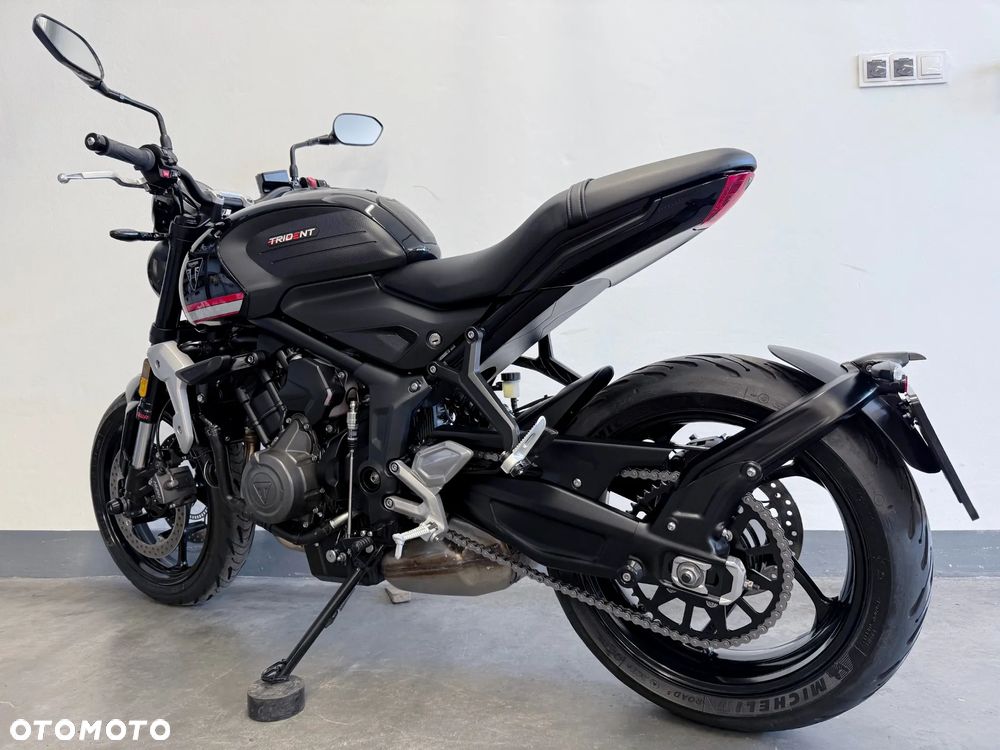 Triumph Trident - 4