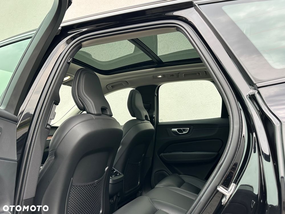 Volvo XC 60 B4 D AWD Geartronic RDesign - 26