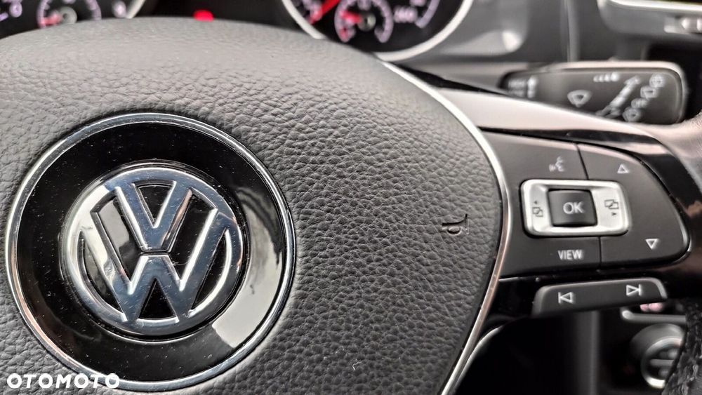 Volkswagen Golf - 12