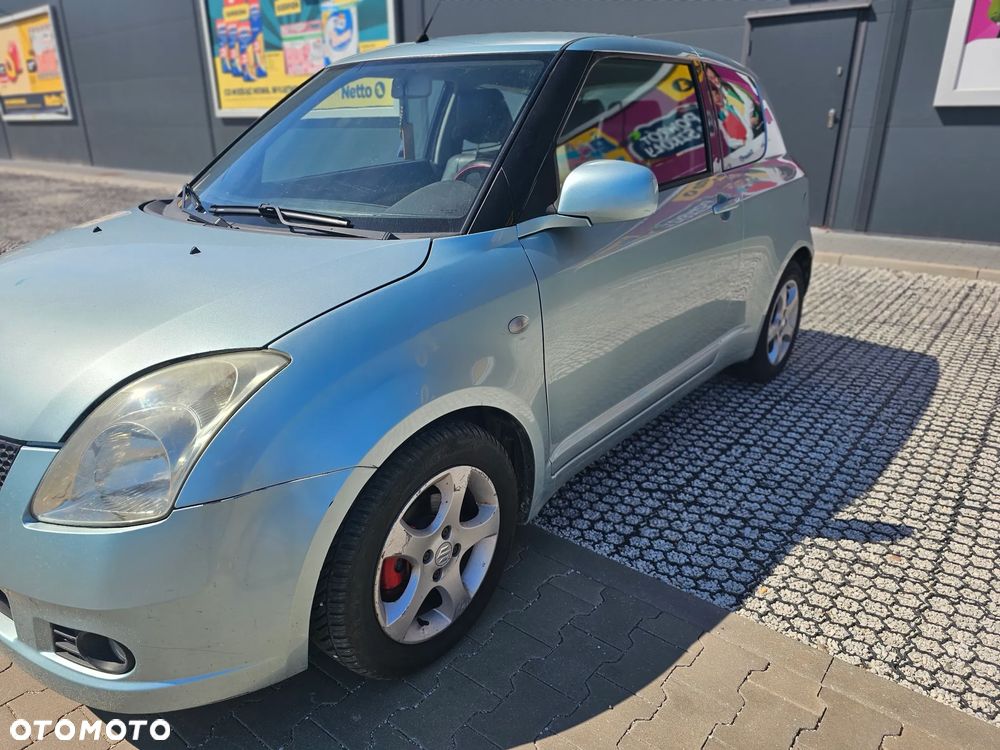 Suzuki Swift 1.3 DDiS 16v GLX - 32