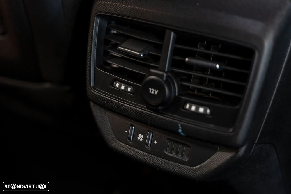 Peugeot 5008 1.5 BlueHDi Allure Pack EAT8 - 41