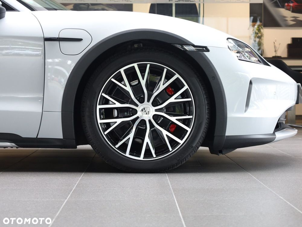 Porsche Taycan - 30