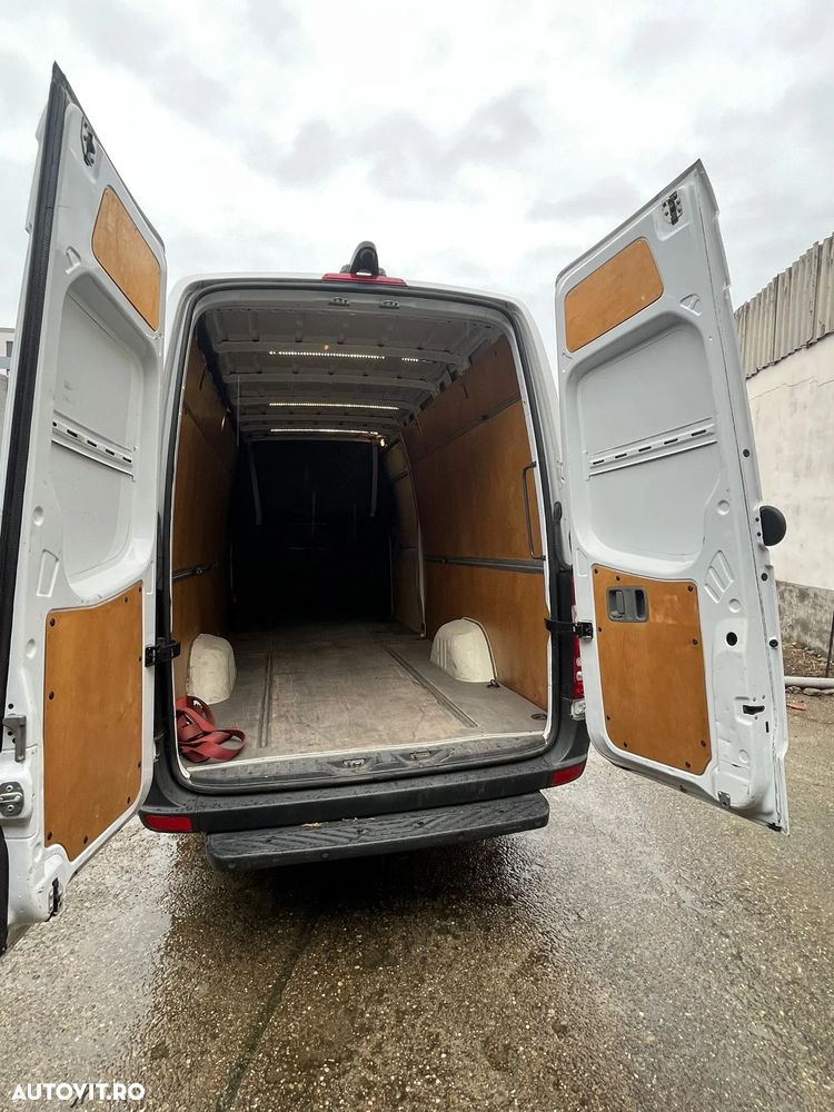 Mercedes-Benz Sprinter - 8