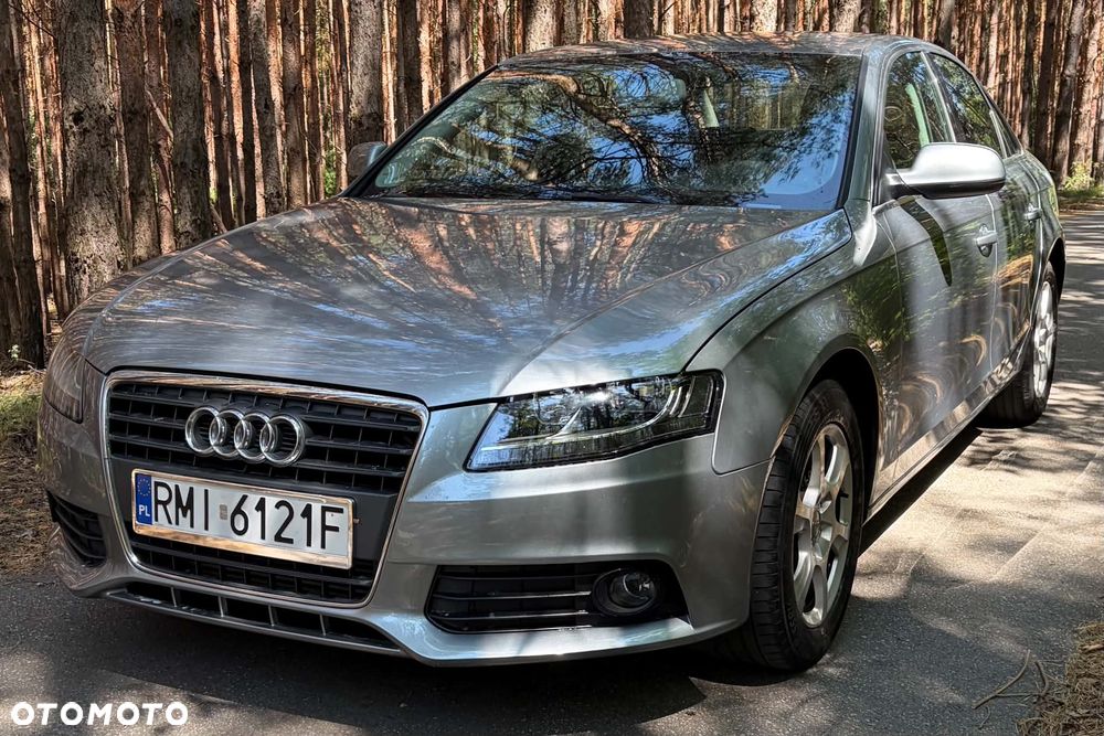 Audi A4 Limousine - 1