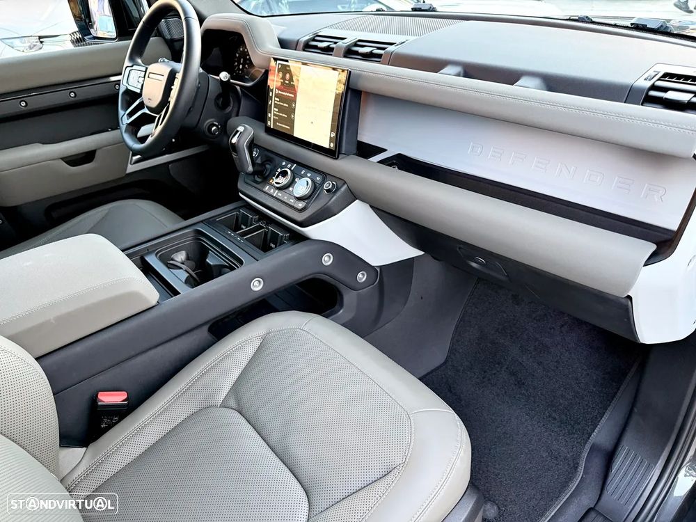 Land Rover Defender 2.0 P400e 110 AWD X-Dynamic HSE - 25