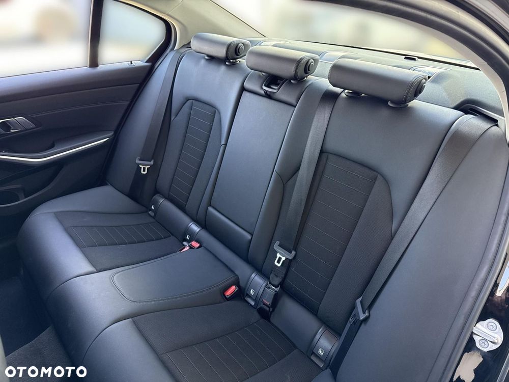 BMW Seria 3 - 17