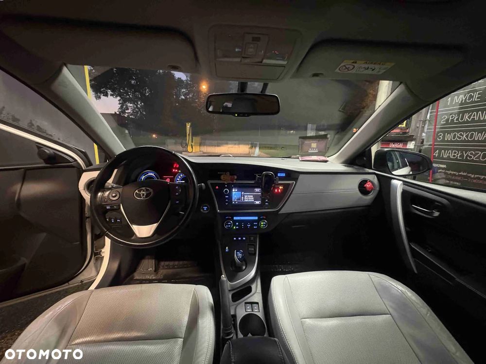 Toyota Auris 1.8 Hybrid Executive - 12