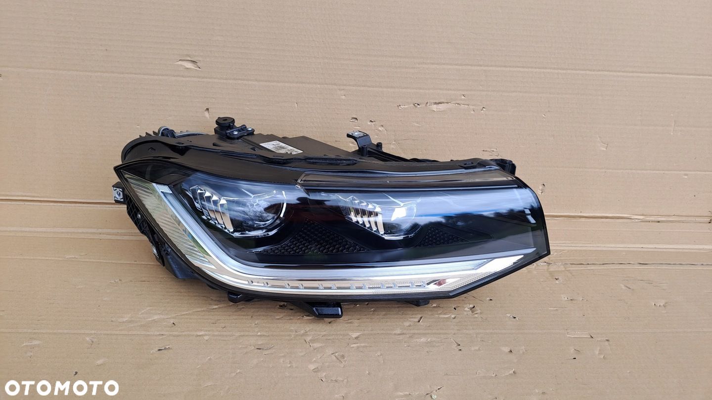 VW T-CROSS 2GM941036B FULL LED PRAWA LAMPA PRZEDNIA UŻYWANA - 1