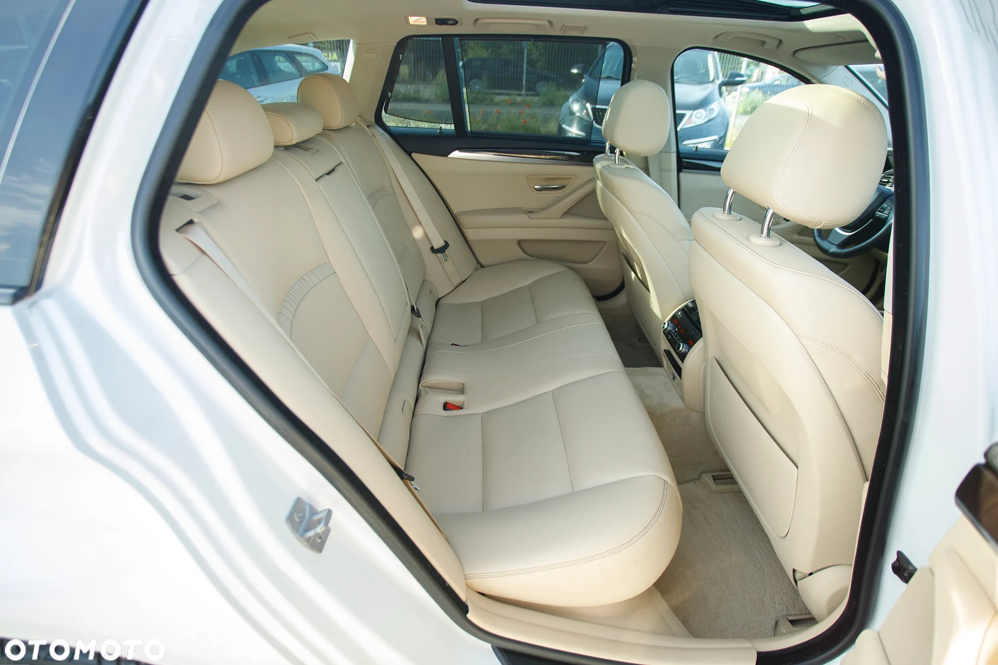 BMW Seria 5 535d xDrive Touring Luxury Line - 21
