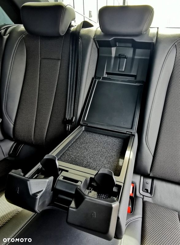 Audi A4 Limousine 35 TFSI mHEV S Line S tronic - 8