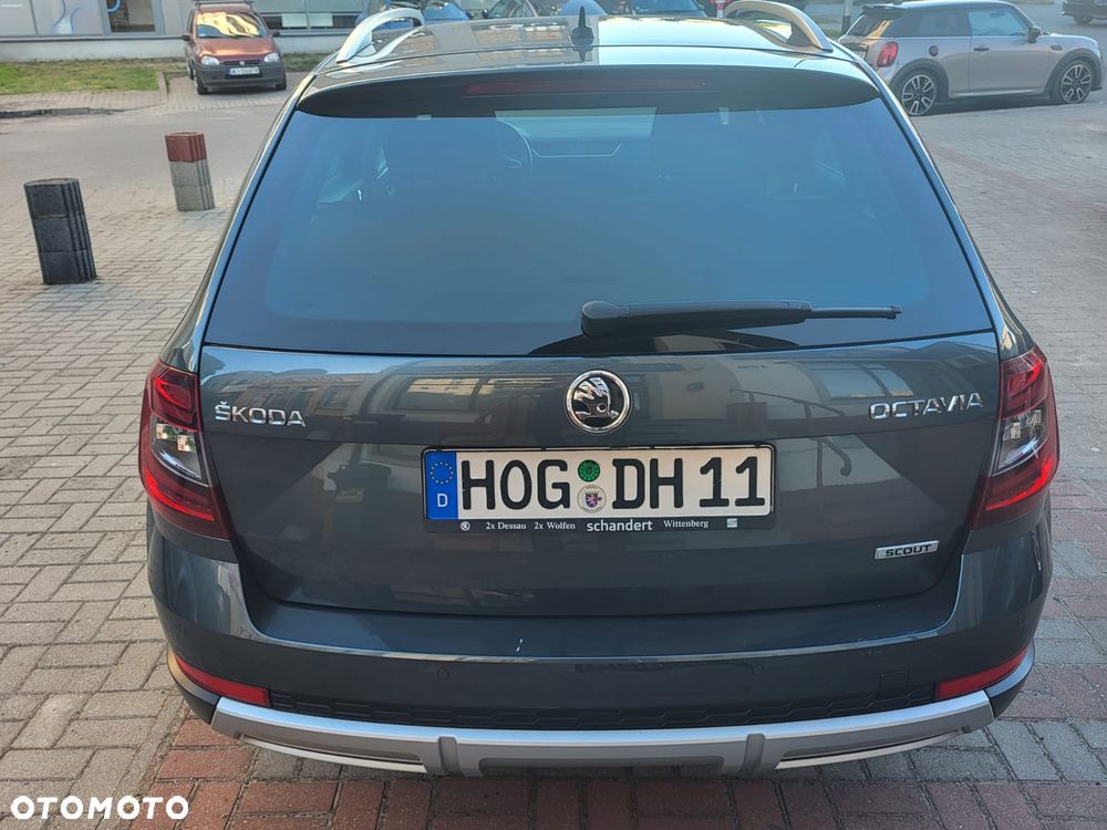 Skoda Octavia Scout 2.0 TDI 4x4 DSG - 15