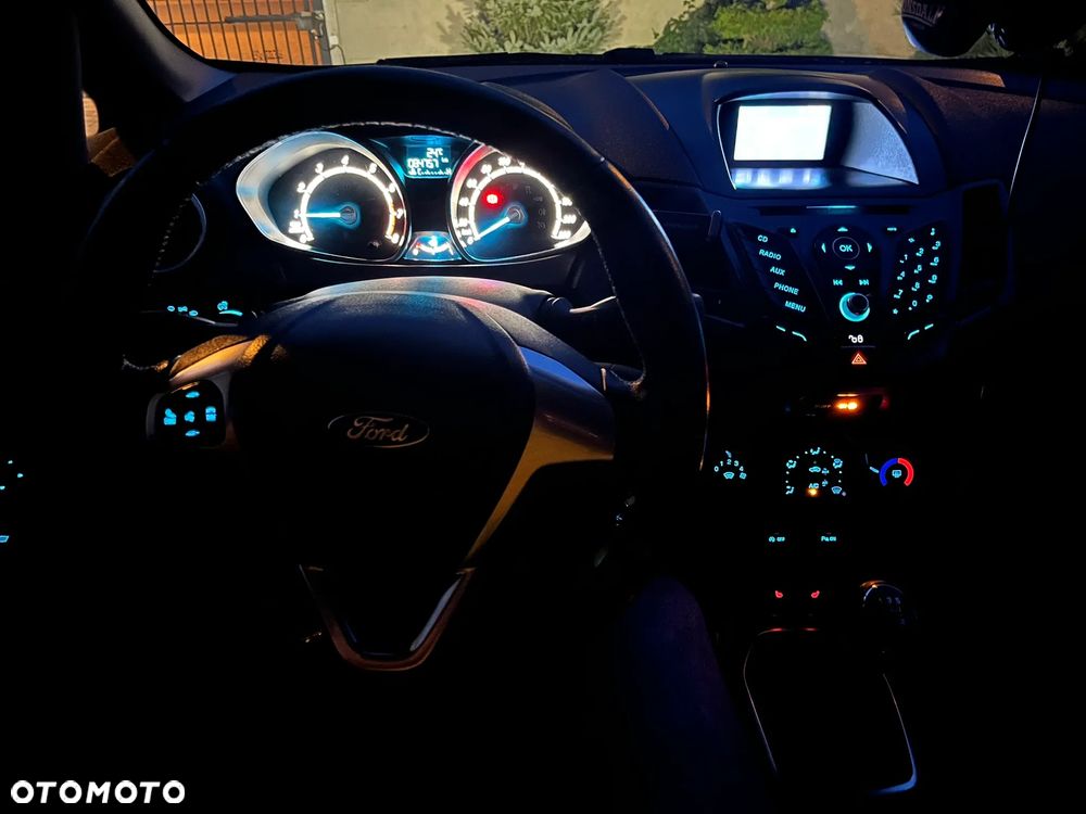 Ford Fiesta 1.0 EcoBoost Gold X EU6 - 32