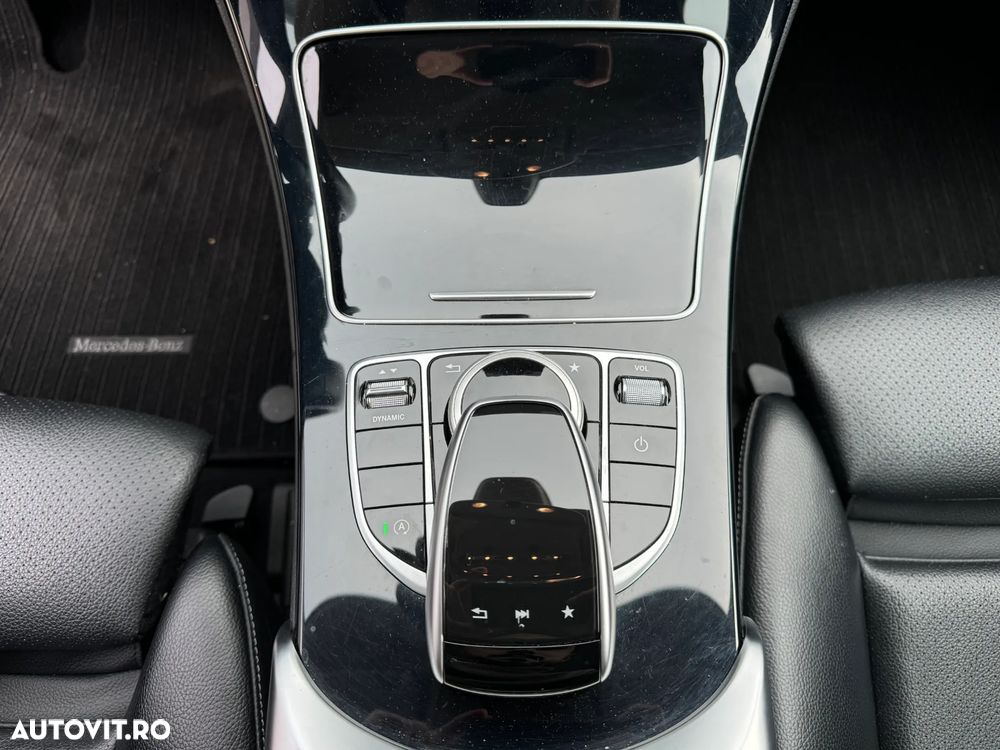 Mercedes-Benz C - 19