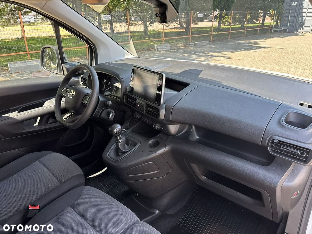 Toyota Proace City - 13