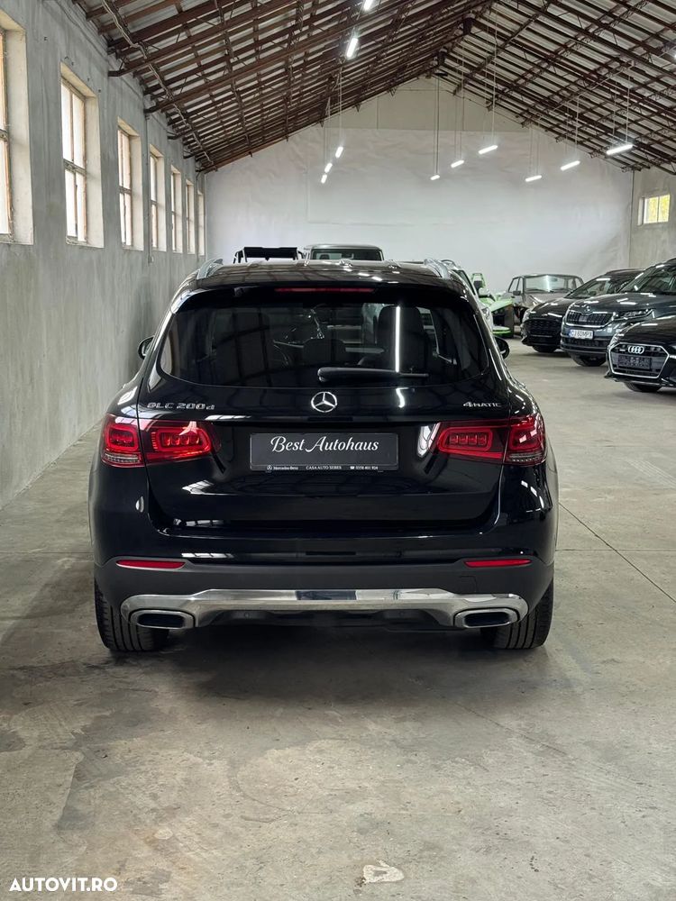 Mercedes-Benz GLC - 12
