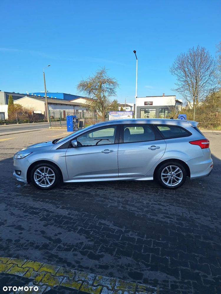Ford Focus 1.6 Trend - 16