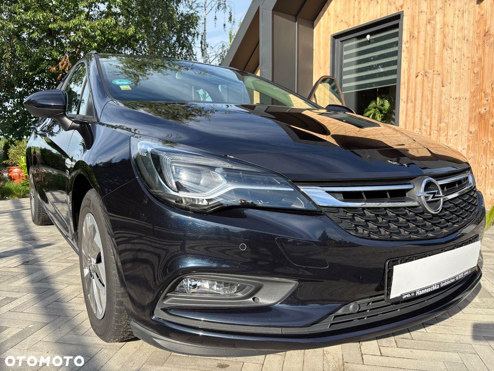 Opel Astra 1.6 CDTI Sport - 1