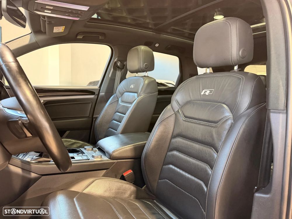 VW Touareg 3.0 TDI V6 R-Line - 11