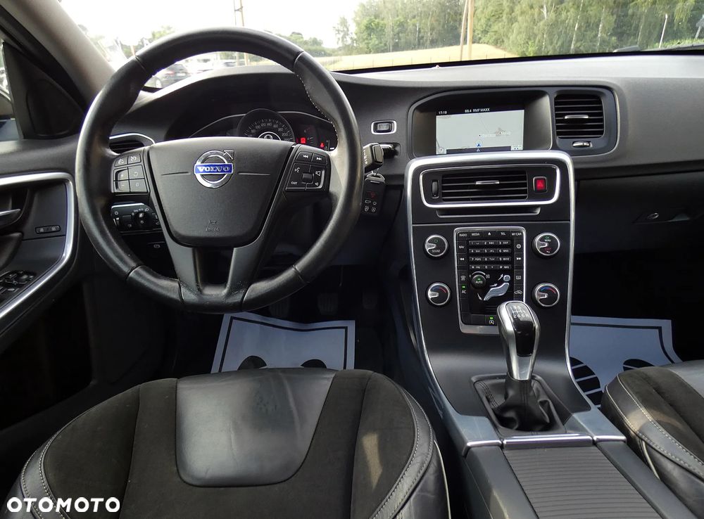 Volvo S60 D4 R-Design Summum - 4