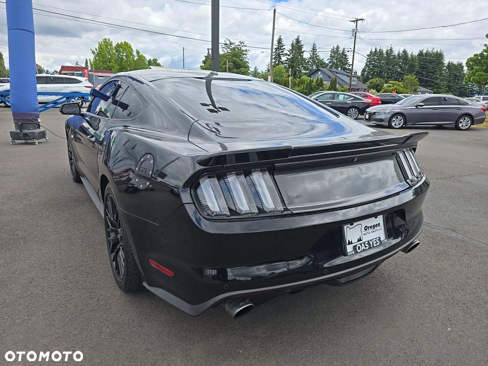 Ford Mustang 5.0 V8 GT - 3